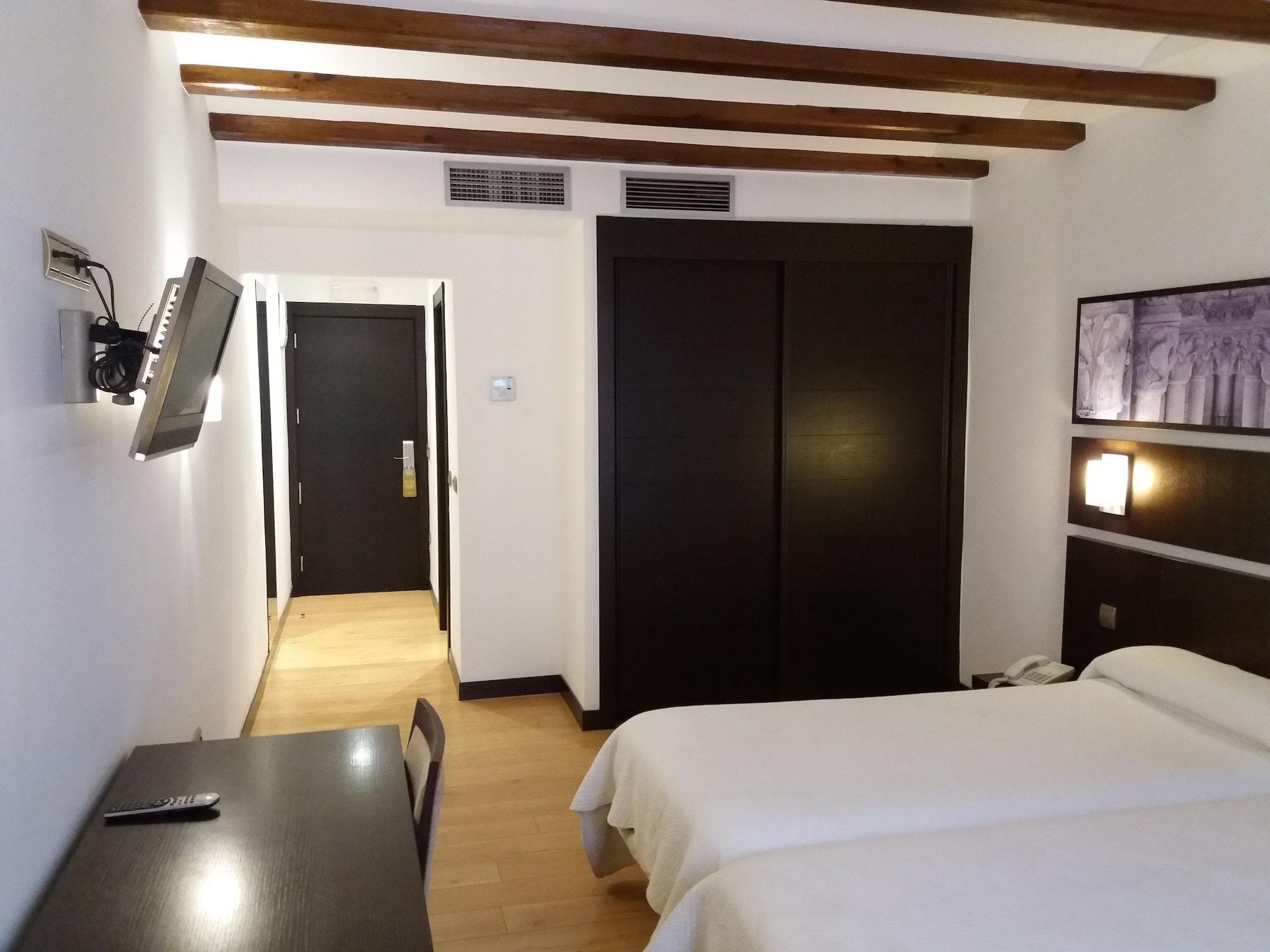 Hotel Rey Sancho นาวาเรเต ภายนอก รูปภาพ