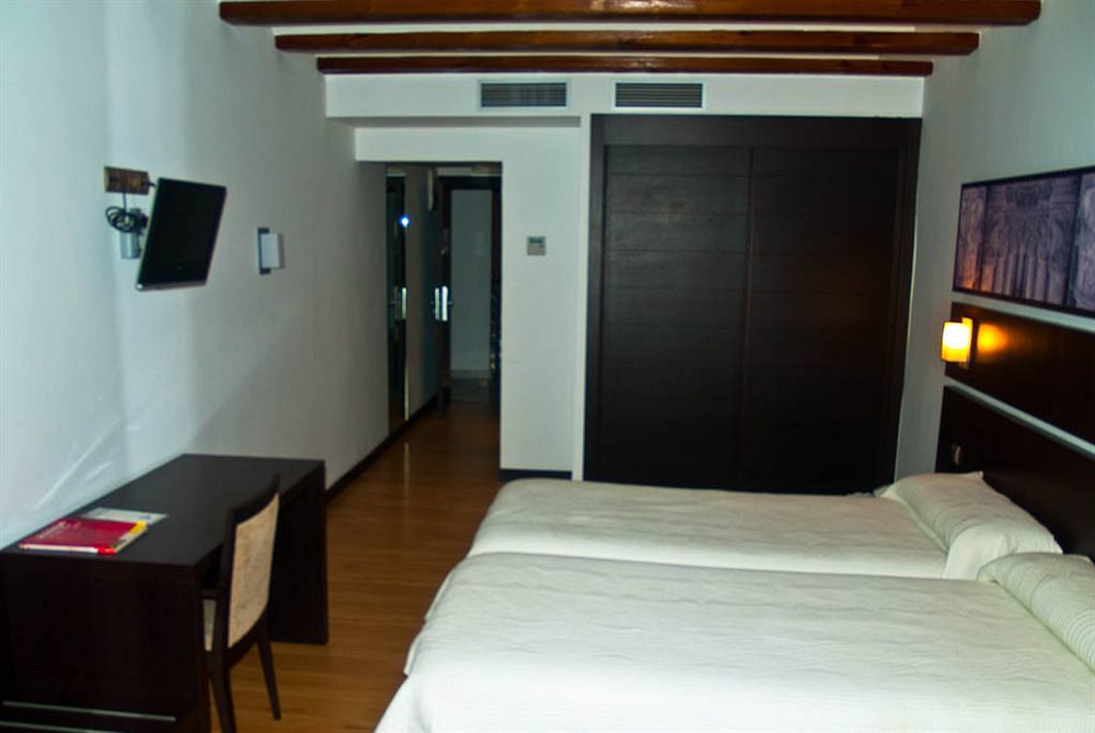 Hotel Rey Sancho นาวาเรเต ภายนอก รูปภาพ