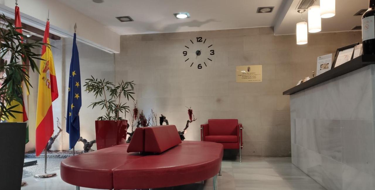 Hotel Rey Sancho นาวาเรเต ภายนอก รูปภาพ